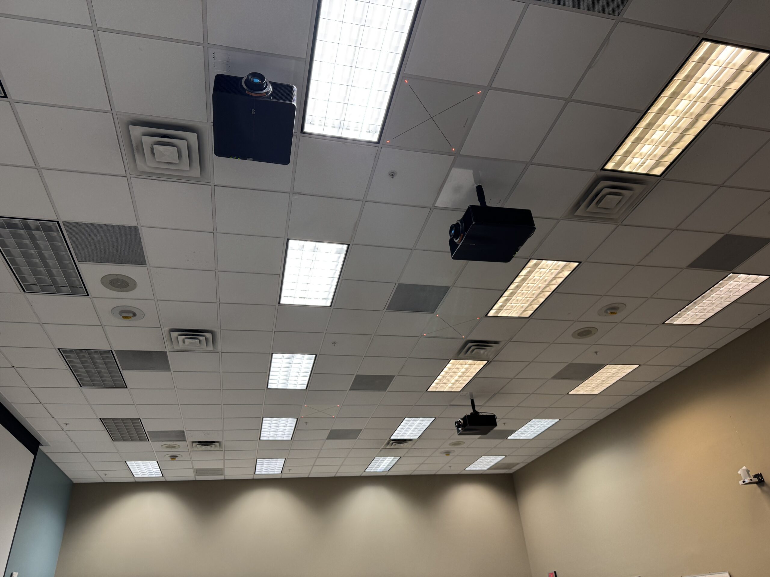 GDLPRO professional display installation